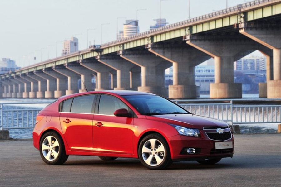 Chevrolet cruze хэтчбек камера