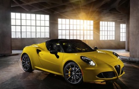 Alfa Romeo рассекретила спорткар 4C Spider без крыши