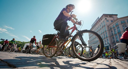 В Киеве мирят водителей и велосипедистов
