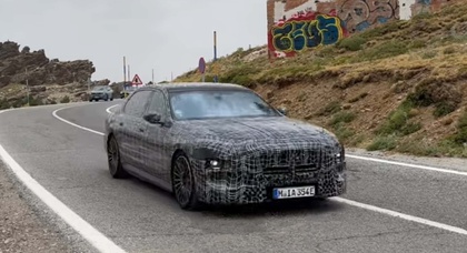 BMW 7er Facelift bei Testfahrten in Spanien gesichtet. Könnte im Jahr 2026 erscheinen