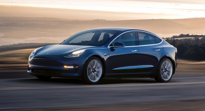 Объявлены комплектации серийного Tesla Model 3. Первые 30 автомобилей уже у заказчиков