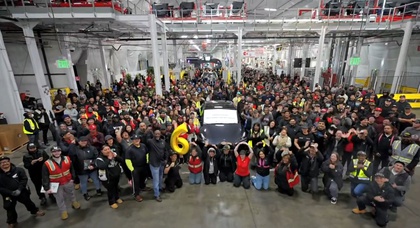 Tesla випустила свій 6-мільйонний автомобіль