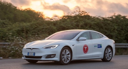 Итальянские фанаты Tesla Model S проехали 1000 км без подзарядки