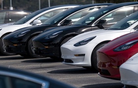 Tesla продала за год почти миллион электромобилей