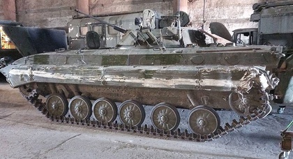 Українські піхотинці знайшли кинуту росіянами бронетехніку з боєкомплектом