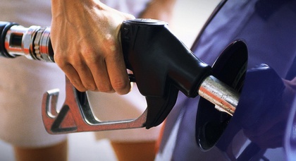 Бензин и ДТ определили социально значимыми товарами