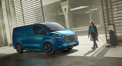 Ford unveils new Transit Custom lineup: Diesel, PHEV and EV