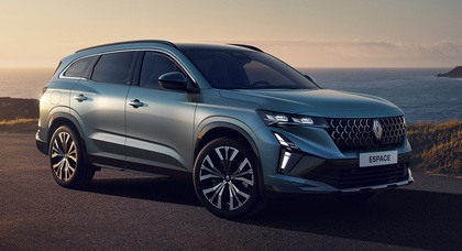 Renault Espace обновлен: панорамная крыша, распознавание лиц и больше комфорта