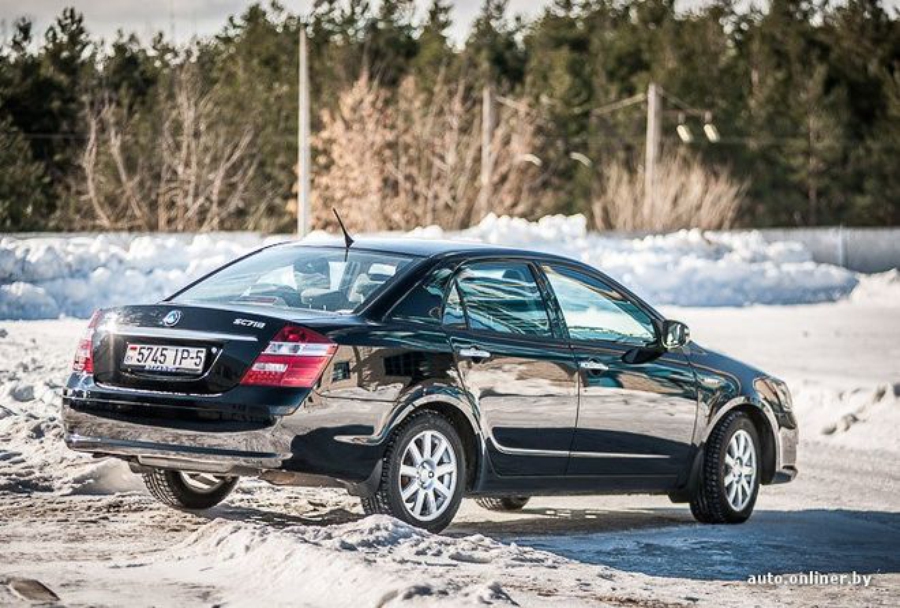 Автомобиль geely sc7