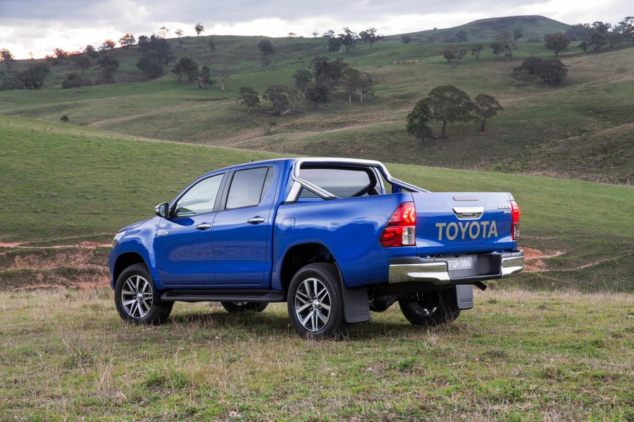 Toyota hilux новый