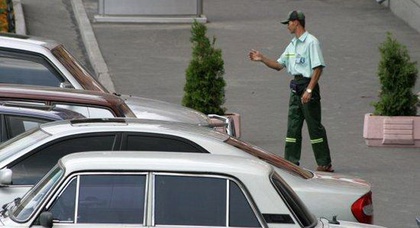 В Киеве уберут коммунальные парковки