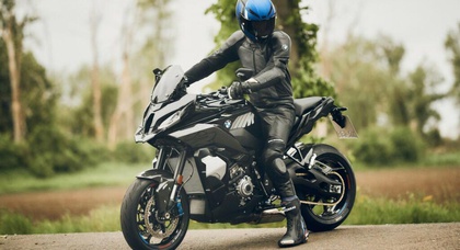 BMW Motorrad présente le prototype M 1000 XR : "La moto sportive longue distance la plus performante du segment"