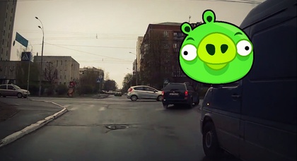 Киевлянин борется со «свиньями» на дорогах 