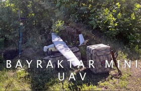 ЗСУ використовують турецькі безпілотники Bayraktar Mini проти російських окупантів (відео)