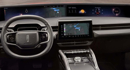 Ford представив 48-дюймовий екран: Першим його отримає Lincoln Nautilus 2024 