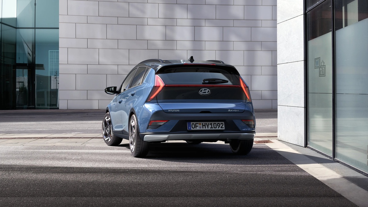 Hyundai Bayon, вид сзади