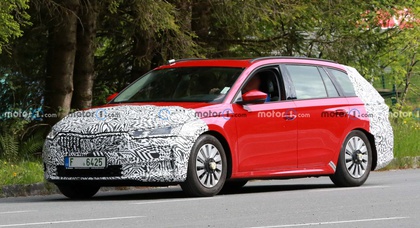 Spy photos of the 2024 Skoda Octavia facelift reveal changes to both the interior and exterior