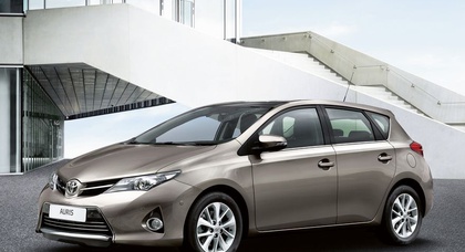Toyota Auris становится ближе на 22 300 грн!