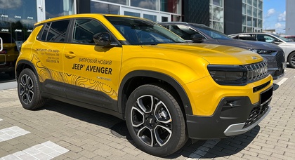 Компактный кроссовер Jeep Avenger уже в Украине. Дилеры получили автомобили для тест-драйвов