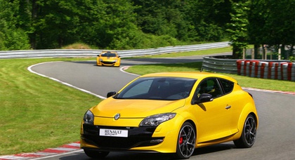Эксклюзивный тест-драйв Renault Megan Sport – только в автосалоне компании «Авто-Мотив»!