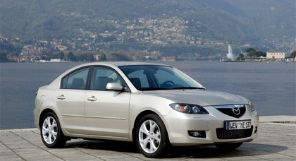 Mazda объявила о массовом отзыве автомобилей модели Mazda3