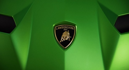 Lamborghini анонсировала премьеру Aventador SVJ  