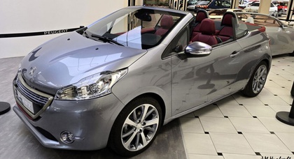 Heimlicher Prototyp des Peugeot 208 Cabriolets enthüllt