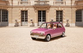 Renault 5 Diamant is an electric car with a pretzel instead of a steering wheel in the body of a popular model