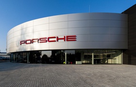 Во Львове открылся официальный дилерский центр Porsche