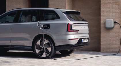Volvo EX90 2026 перейшов на 800-вольтову архітектуру