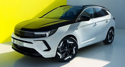 Opel Zafira-E (2023) - The All-Electric Crosscamp Flex