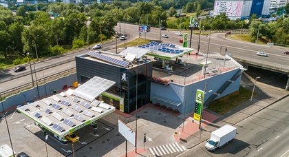 Сеть ОККО открыла самый высокий автозаправочный комплекс в Украине