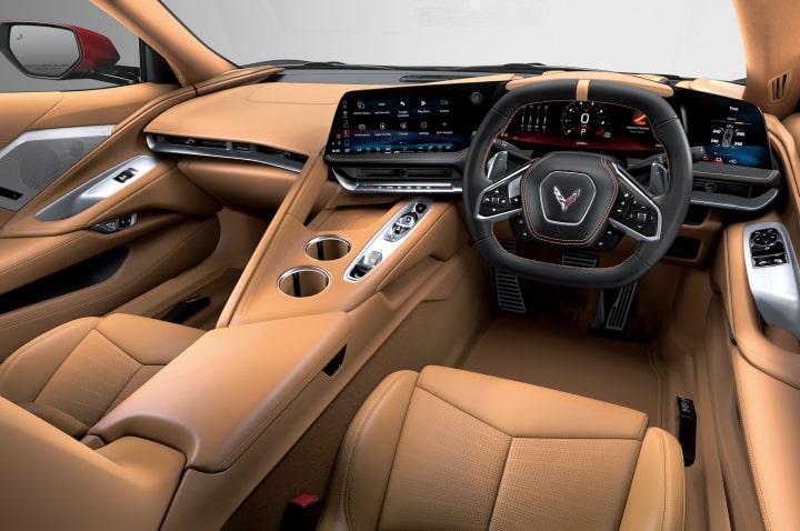 Салон Corvette V8 Tourer со светло-коричневой кожей