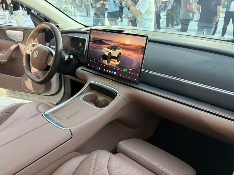 Leapmotor C16: экстерьер и интерьер