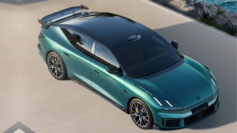 Lynk & Co 10+ sedan