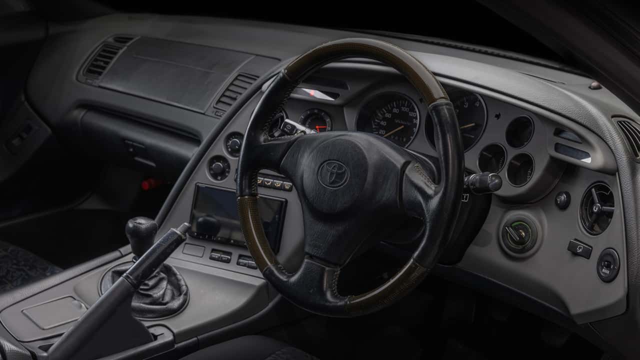 Панель приборов Toyota Supra A80