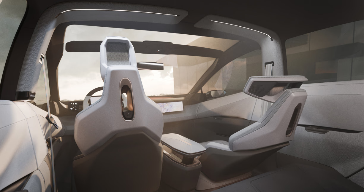 Салон концепта Corolla EV, передние сиденья