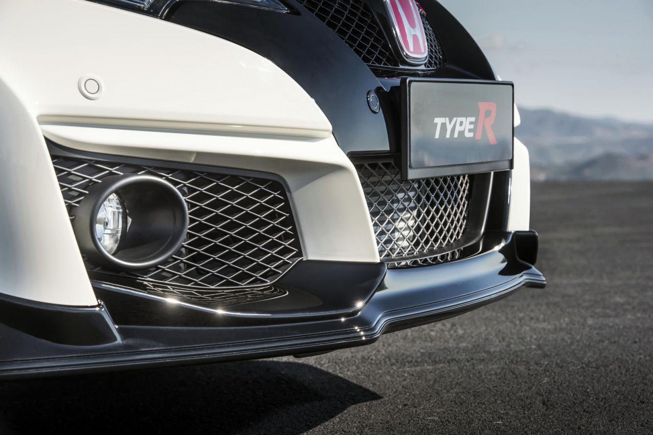 Honda сделала новый Civic Type R «присасывающимся к асфальту»