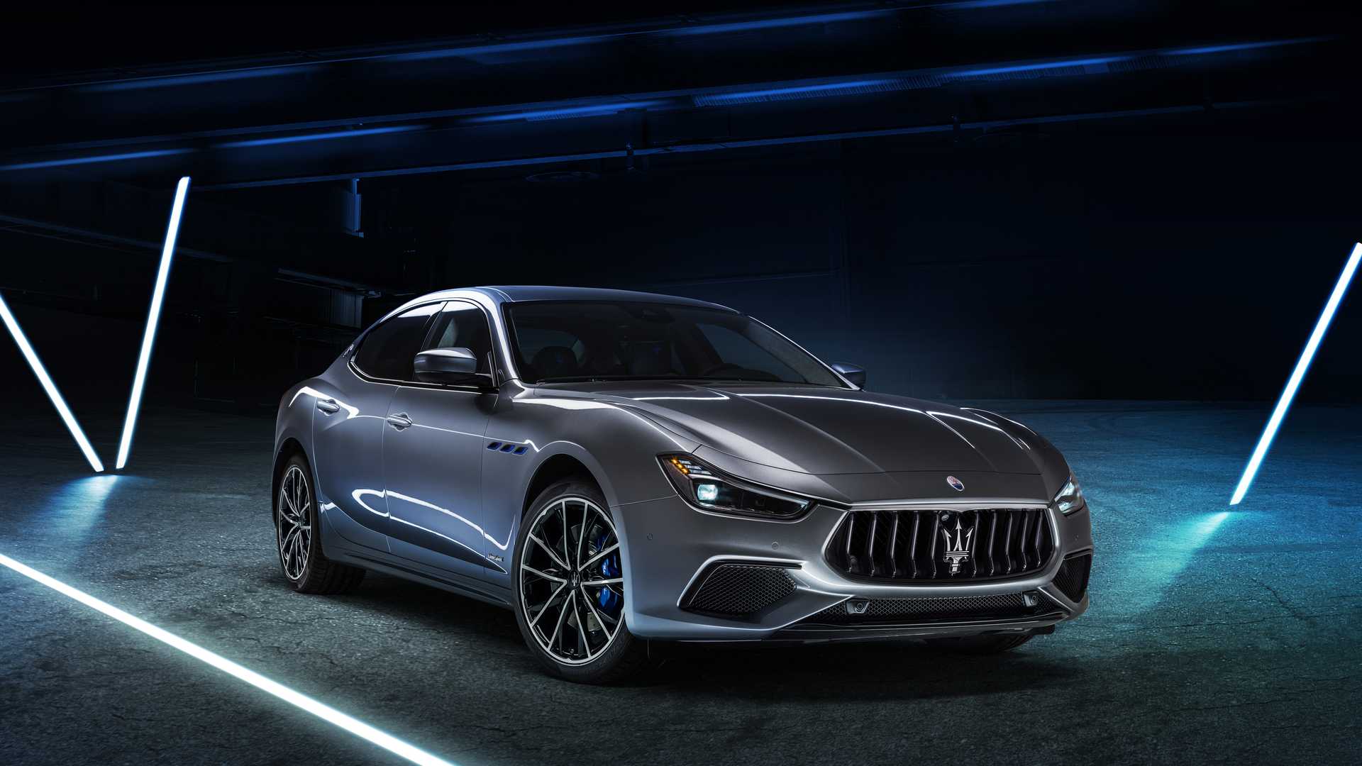Первый гибридный Maserati: официальная премьера 