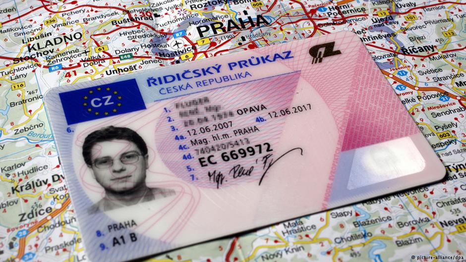 Немцы нелегально покупали водительские удостоверения в Чехии 