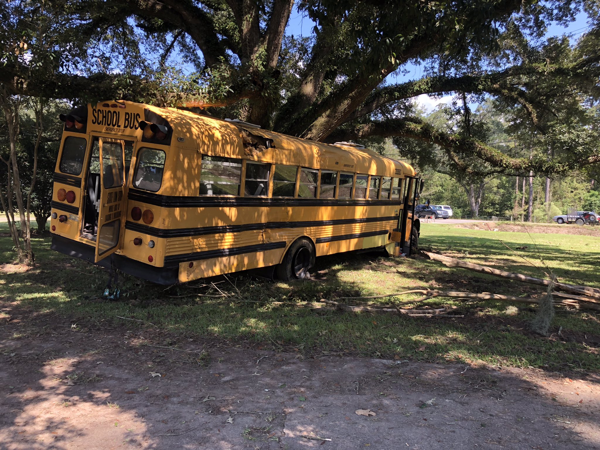 Одиннадцатилетний мальчик угнал школьный автобус