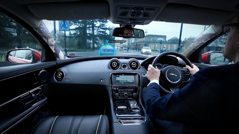 В Jaguar Land Rover придумали, как сделать стойки кузова прозрачными
