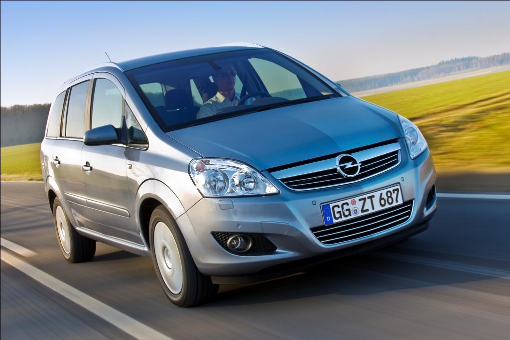 Новый Opel Zafira породнится с Peugeot 3008