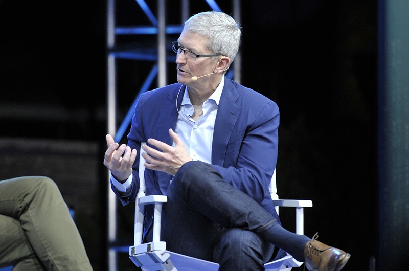 Глава Apple ожидает технологическую революцию в автомобилестроении