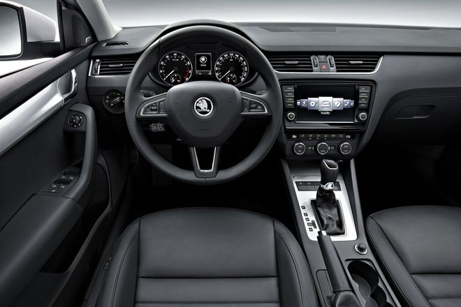 http://autonews.autoua.net/media/uploads/skoda/new_octavia_interior.jpg