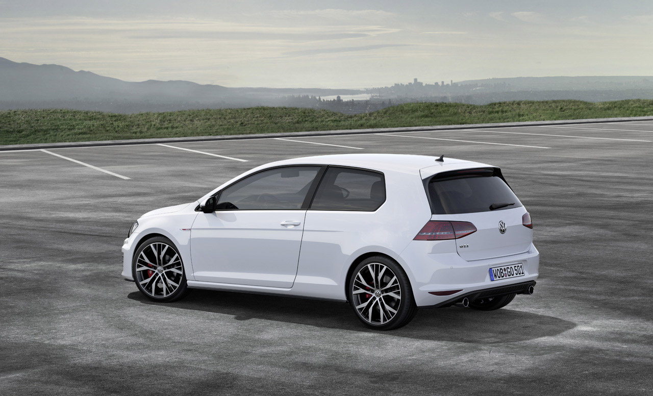 http://autonews.autoua.net/media/uploads/vw/002-2014-volkswagen-gti.jpg