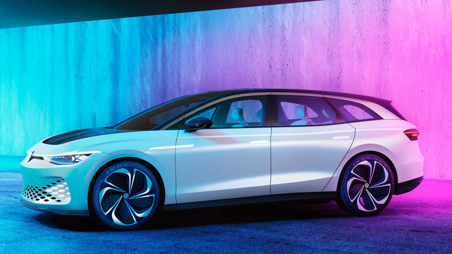 Volkswagen анонсировал электрический универсал 