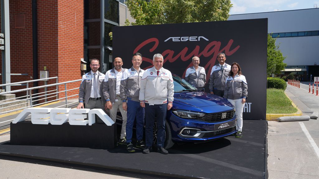 Der letzte Fiat Tipo/Egea lief am 30. Juni 2026 im türkischen Werk Bursa vom Band — ein Egea Sedan Lounge mit 1,6-Liter-Dieselmotor in Dinamik Mavi.