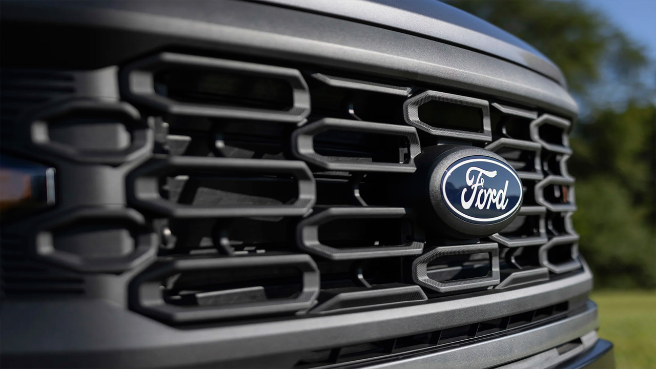 2024 Ford F150 pickup truck receives updated Blue Oval emblem