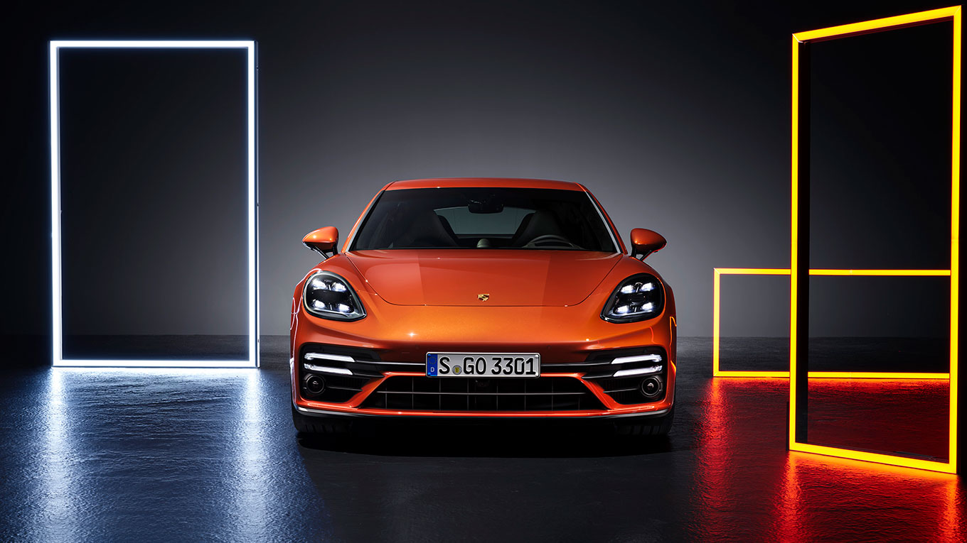 Porsche разрабатывает электрическую версию Panamera, которая будет продаваться параллельно с обычной моделью